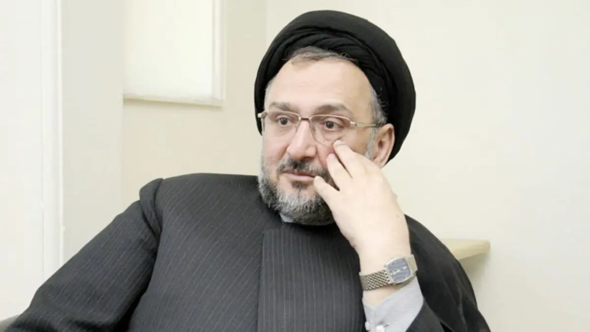 پاسخ ابطحى به حسین شريعتمدارى/ اینکه بگوییم به فکر کرونا باشید، باید به کیهان بربخورد؟!