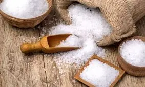 نحوه استفاده از نمک دریا و جوش شیرین برای اسکراب پوست