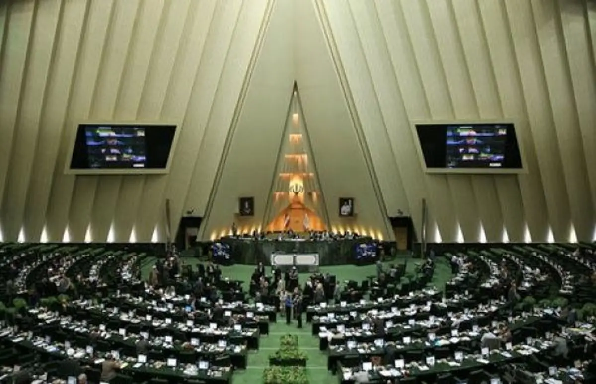 مخافان و موافقان بیطرف / موسوی: راهی برای حل مشکلات آب و برق کشور دیده نشده است/ قوامی: آقای بیطرف بر چه مبنایی محل ساخت سد گتوند را جابجا کردید؟