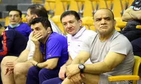 کادر فنی تیم ملی کشتی آزاد در آستانه تغییر/ محمد بنا ماندنی است