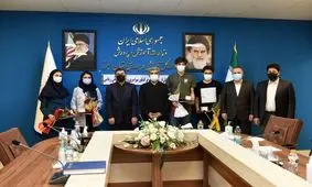 استاندار البرز از چهار دانش‌آموز البرزی با رتبه تک‌رقمی در کنکور تجلیل کرد
