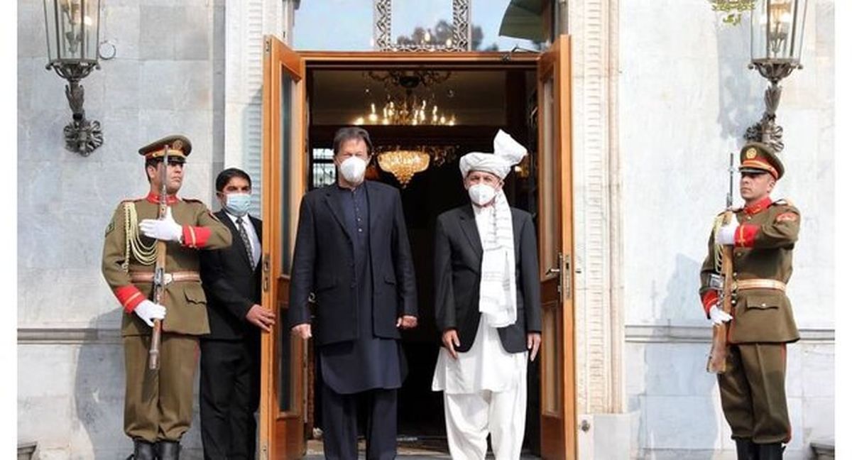 عمرانخان از قول طالبان: تا زمانی که غنی باشد با کابل مذاکره نمیکنیم