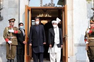 عمران‌خان از قول طالبان: تا زمانی که غنی باشد با کابل مذاکره نمی‌کنیم