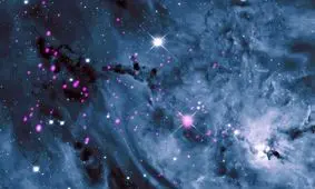 تصویری از خانه آبی‌رنگ ستارگان جوان