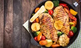 طرز تهیه ۲ نوع غذای رژیمی با مرغ