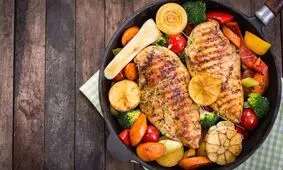 طرز تهیه ۲ نوع غذای رژیمی با مرغ
