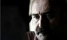 واکنش تند مهران احمدی / گلوله ارزانتر از واکسن کرونا