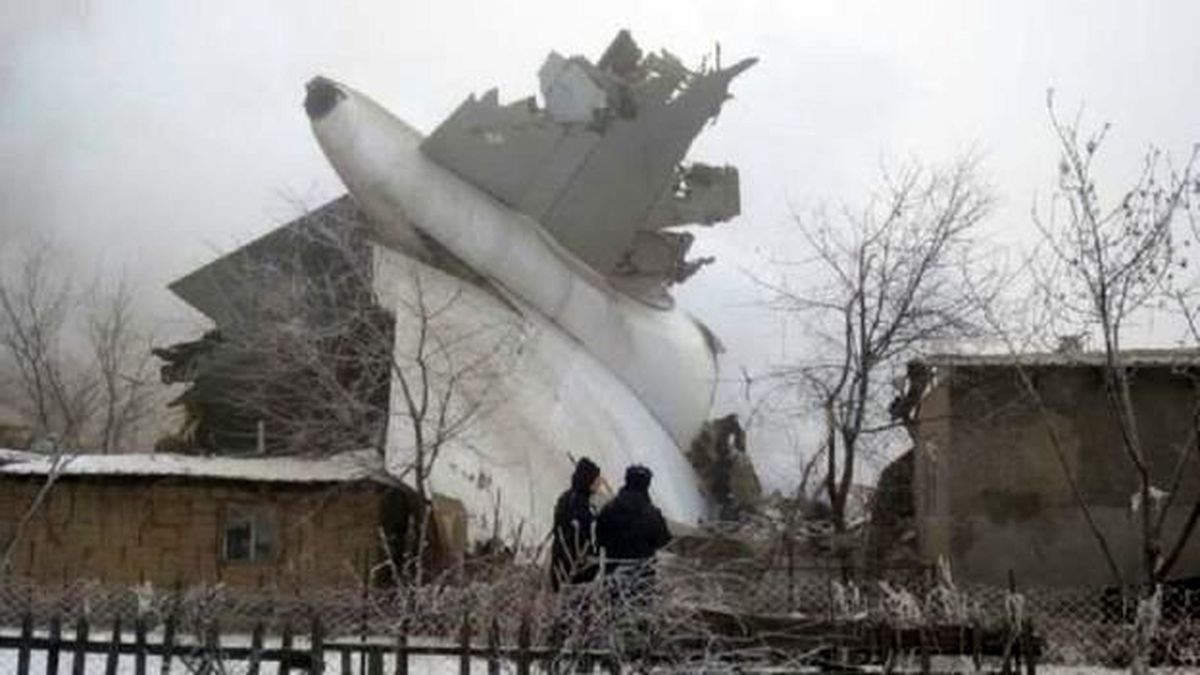 سقوط هواپیمای آب پاش روس در ترکیه و مرگ ۸ سرنشینِ آن