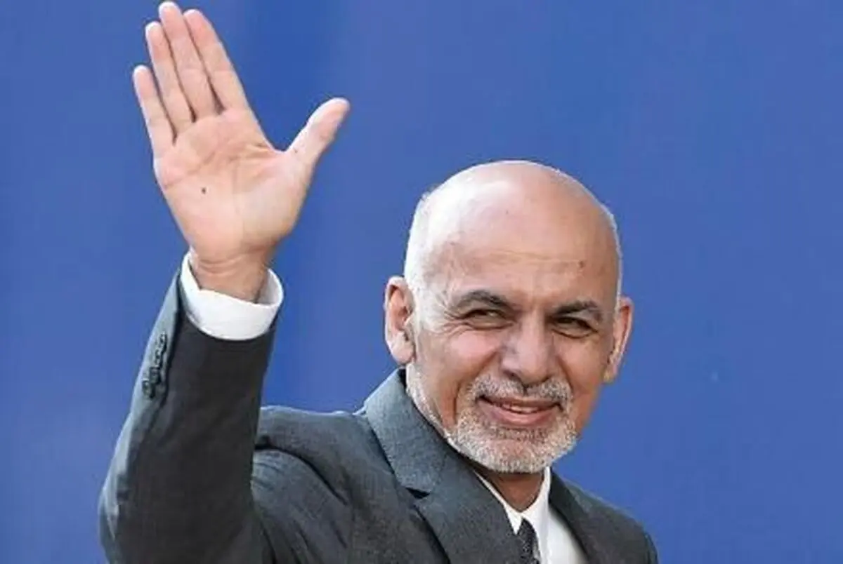 لحظه خروج اشرف غنی از افغانستان / ویدیو