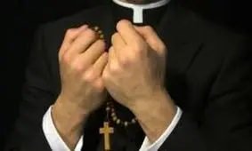 جنجال ازدواج کشیش آمریکایی با ۱۲ دختر باکره