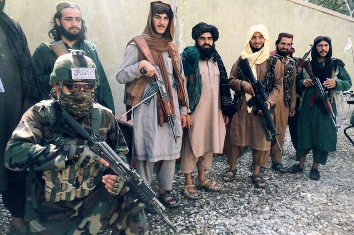 اقدام طالبان در شبکه طلوع نیوز افغانستان/ جمع‌آوری سلاح غیرنظامیان در کابل