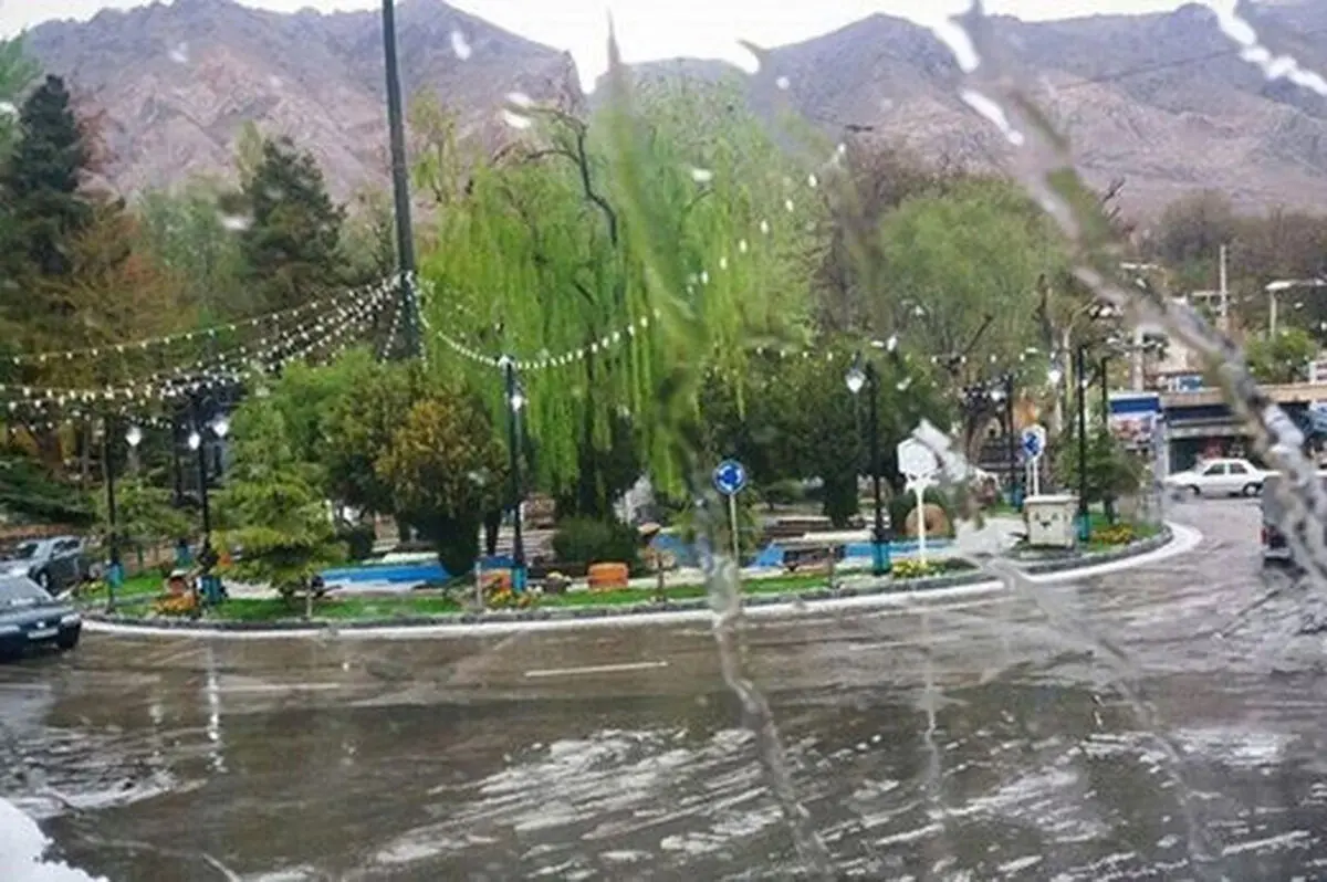 رگبار و رعد و برق در ۷ استان/ از حاشیه رودخانه‌ها عبور نکنید