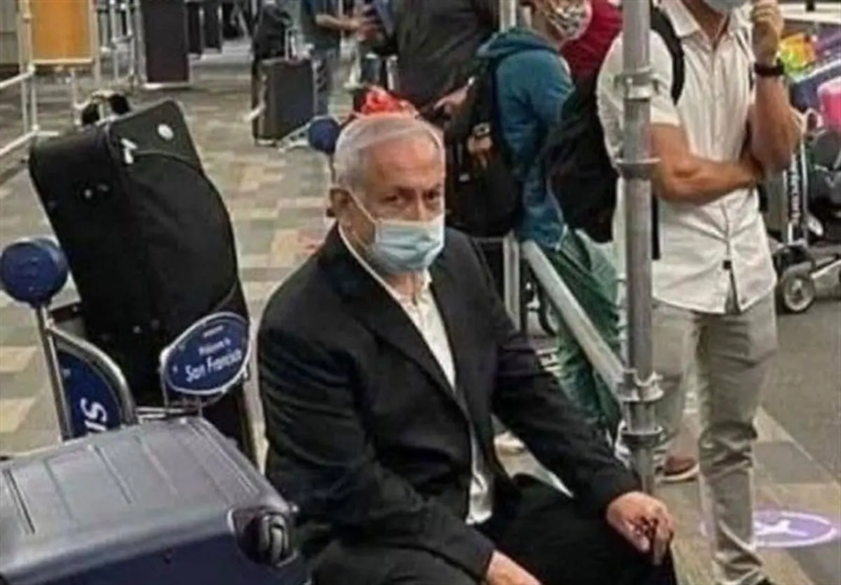 انتشار تصویری از سفر نتانیاهو به آمریکا بدون محافظ/ دفتر نخست وزیر اسرائیل: سفر او شخصی بوده است