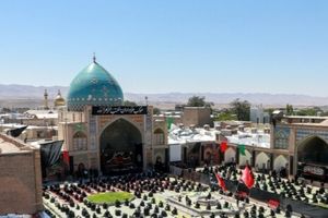 اقامه نماز ظهر عاشورا در مسجد جامع زنجان
