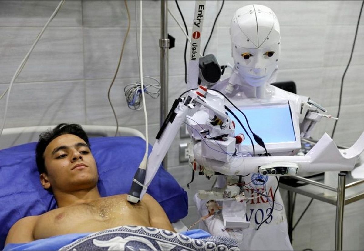 پرستار رباتیک مصری وارد بیمارستان‌های درمان کرونا شد/ تصاویر