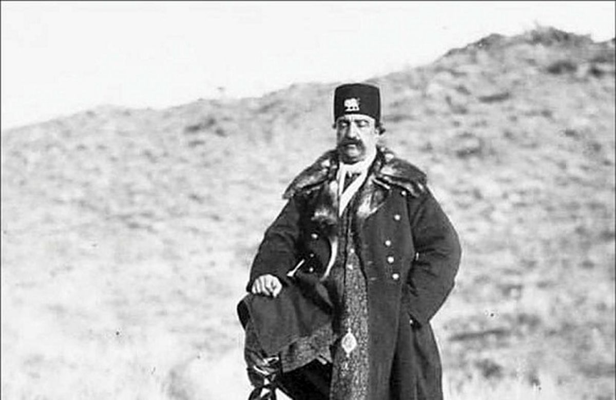 زنی پایش گلوله داشت، میرزا علینقی برد معالجه کند، مال او شد
