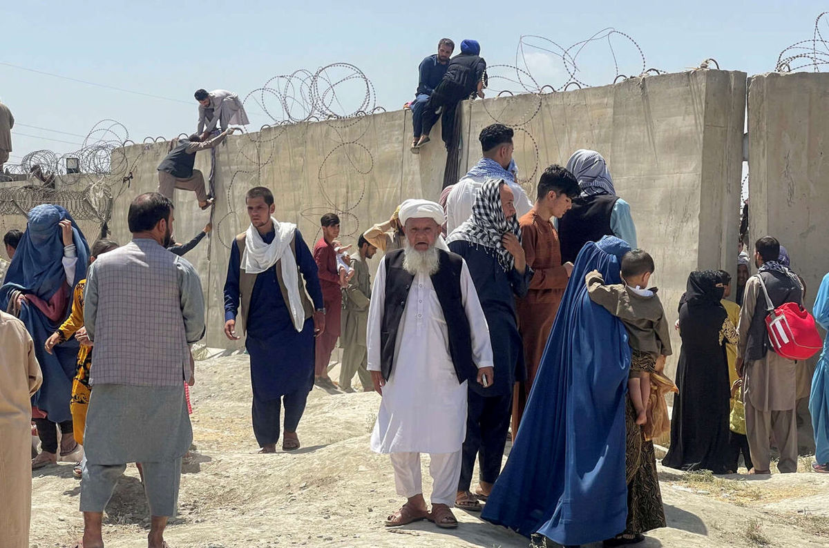 آمریکا پناهجویان افغانستانی را به اوگاندا میفرستد