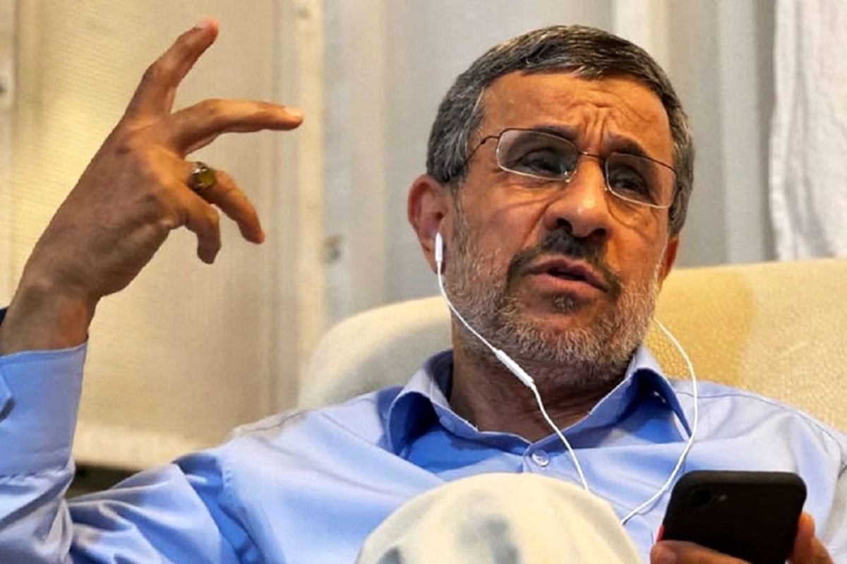 احمدی نژاد: کلاشنیکف روسی و نقشه آمریکایی همیشه با هم کار کرده اند