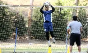 جدایی مظاهری از استقلال منتفی شد/ دروازه‌ بان جوان هم می‌ ماند