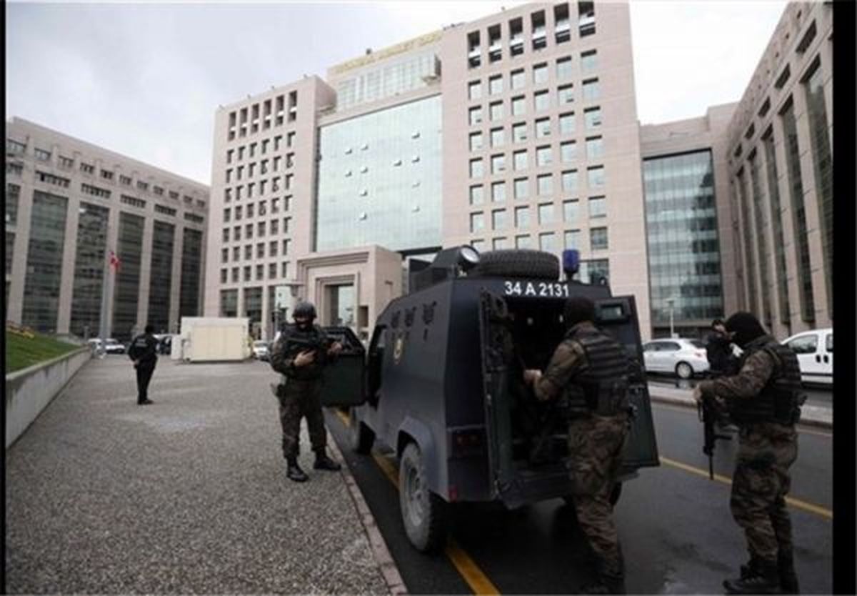 افراد مسلح به ساختمان دادگستری استانبول ترکیه حمله کردند