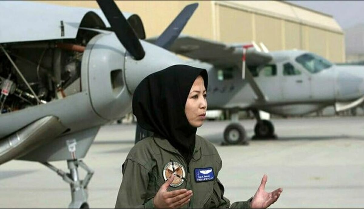 مدرکی دال بر سنگسار خلبان زن افغان به دست طالبان وجود ندارد