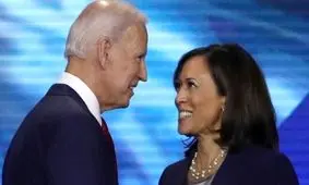 بایدن و کامالا هریس لباس طالبان پوشیدند/ عکس