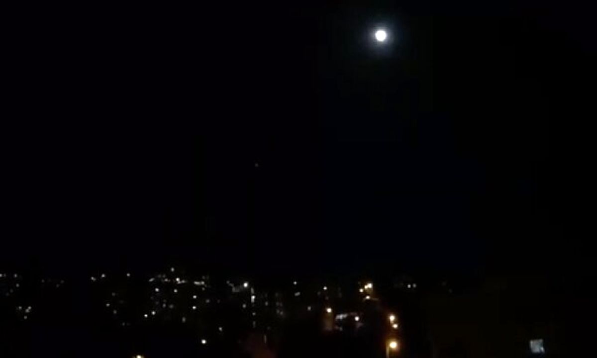 مقابله ارتش سوریه با اهداف متخاصم در آسمان دمشق