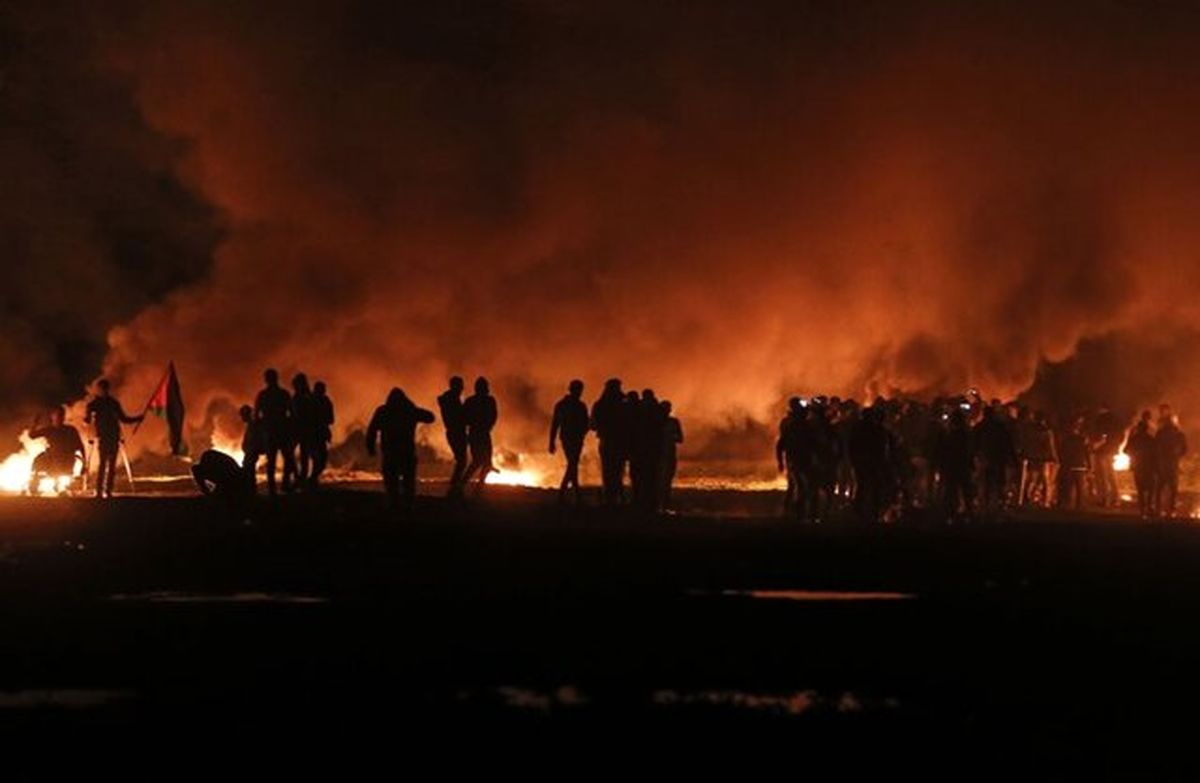 یک شهید و ۱۵ زخمی در حمله صهیونیست ها به تظاهرات شبانه غزه