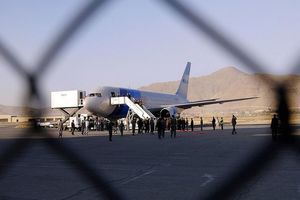 طالبان: آمریکایی‌ها ۷۰ درصد فرودگاه کابل را تخریب کرده‌اند/هیچ مشکلی با زنان نداریم