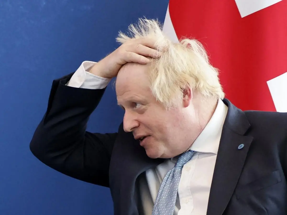 بحران تلخ خاورمیانه در قلب حزب محافظه کار/ آیا بوریس جانسون هم به سرنوشت تونی بلر پس از جنگ عراق دچار و مجبور به کناره گیری می شود؟