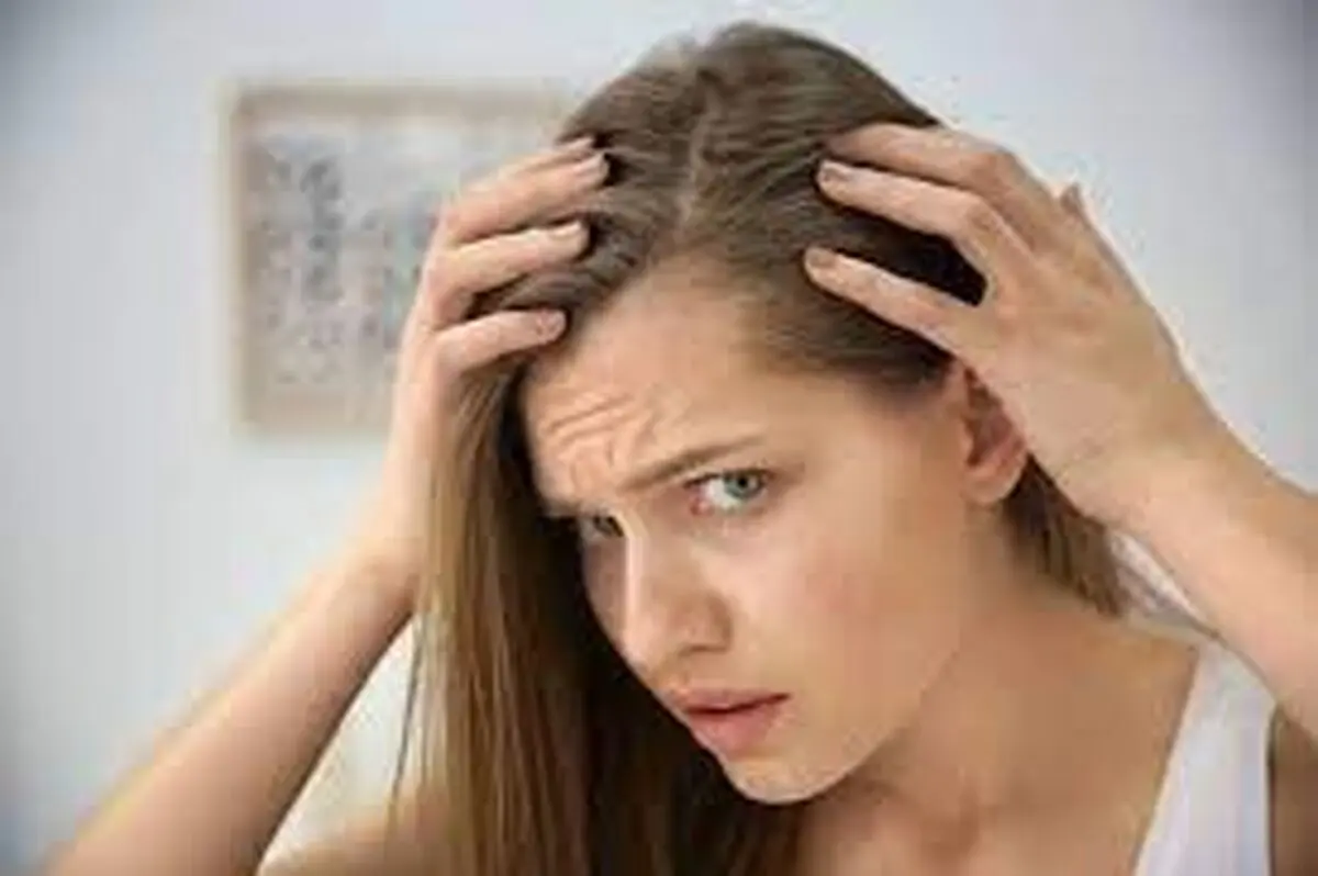 بدون رنگ کردن ریشه های سفید مو را محو کنید