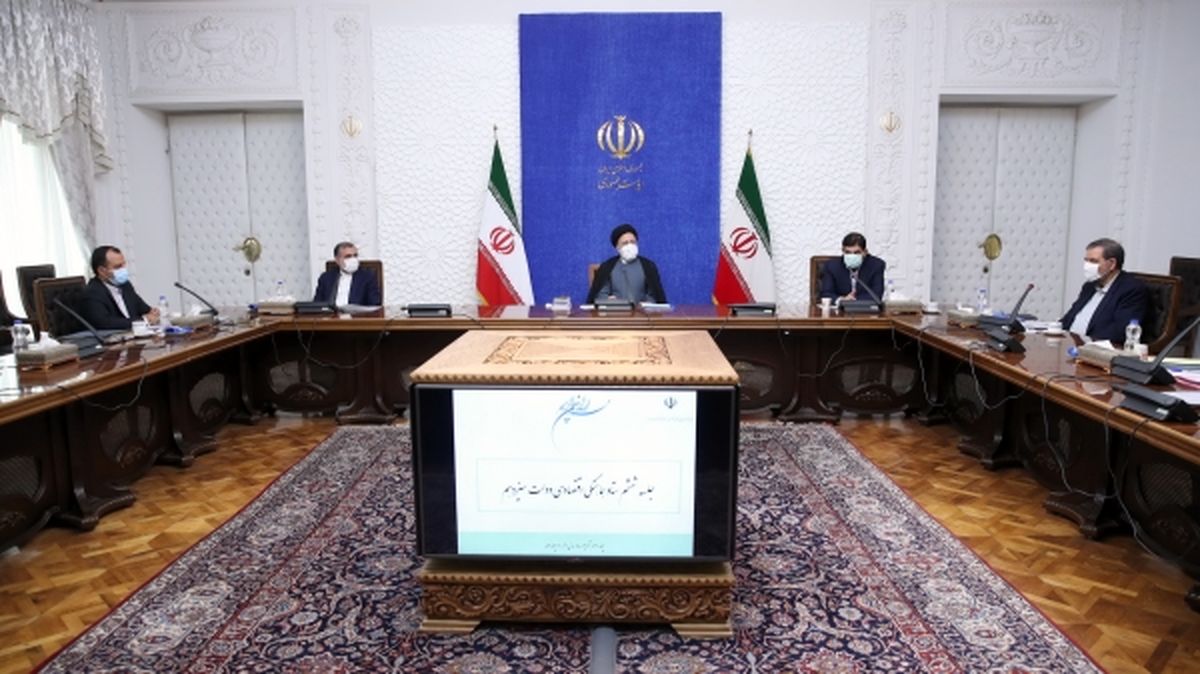 از نظرات نخبگان و ظرفیتهای تشکلهای اقتصادی برای نظارت بر زنجیره تامین کالا استفاده شود