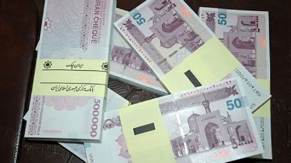 فشار بر دولت برای افزایش حقوق، تورم را افزایش میدهد