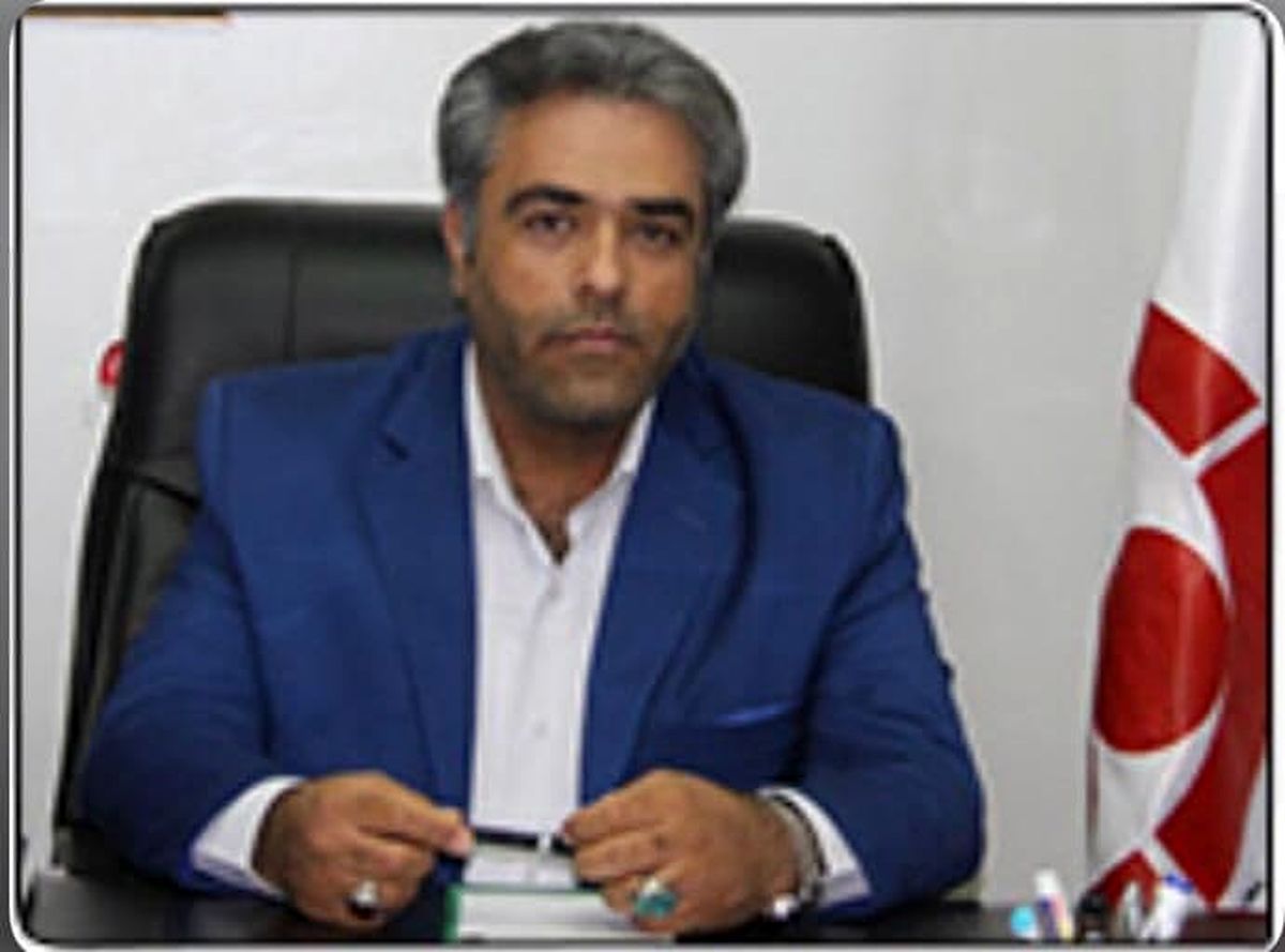 غرفه داران میدان الغدیر با اجاره غرفه و باراندازها به دلال ها ؛ باعث گرانی میوه و تره بار شده اند / آنها نسبت به اقدامات شهرداری و دادگستری در خصوص جلوگیری از فعالیت دلال ها در میدان الغدیر معترض هستند!