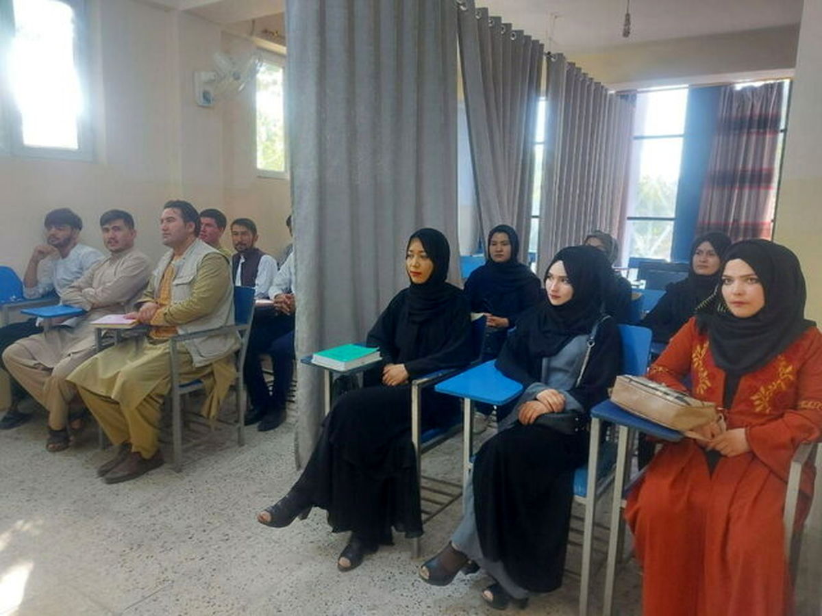 نصب پرده، سبک جدید تحصیل در دانشگاههای افغانستان/ تصاویر