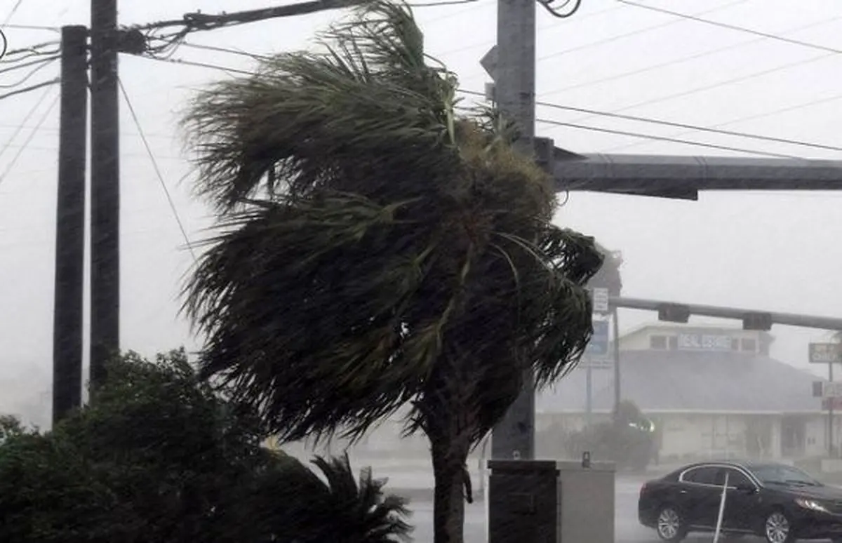 طوفان شدید تگزاس را درنوردید/ ترامپ حالت فوق العاده اعلام کرد