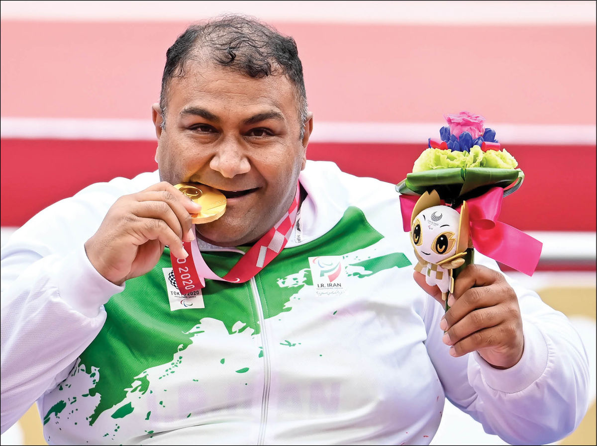حامد امیری: مادرم گفت فقط مدال طلا می‌خواهم/ از قوی‌ترین مردان ایران تا معلولیت ناگهانی و قهرمانی در پارالمپیک توکیو