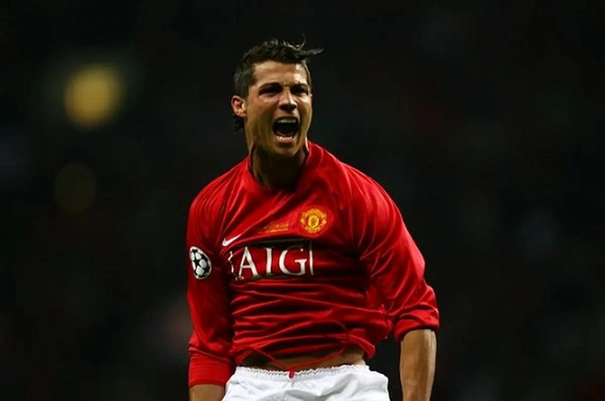 رکوردی دیگر برای رونالدو/ فروش پیراهن ستاره منچستر 187 میلیون پوند درآمد کسب کرد/ لیونل مسی دوم شد