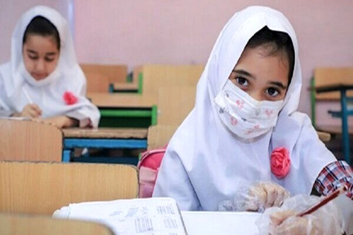 ۷۸۰۰ دانش آموز دهلرانی سال تحصیلی جدید را آغاز می کنند
