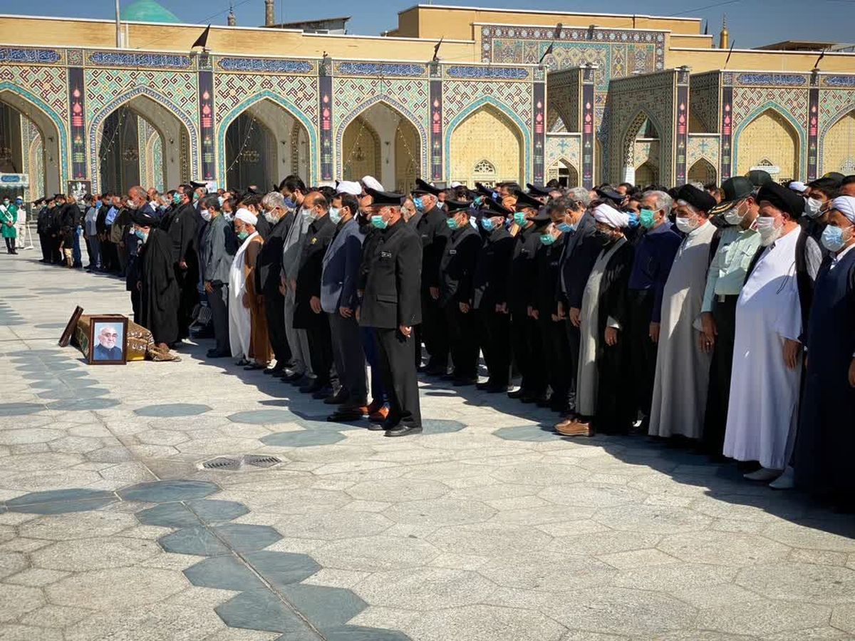 پیکر مرحوم حیدر رحیمپور ازغدی در حرم امام رضا(ع) تشییع و خاکسپاری شد