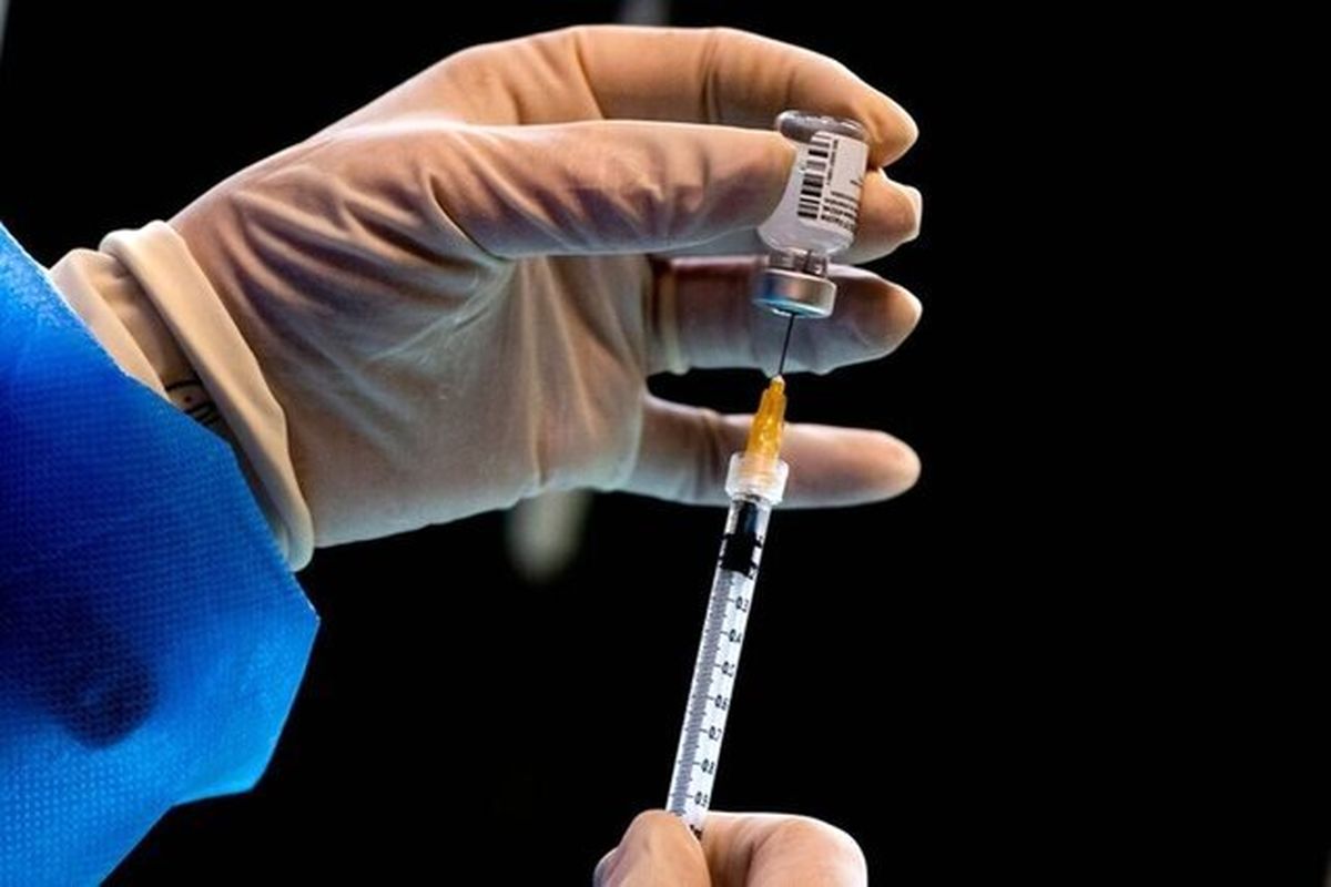 آغاز واکسیناسیون بالای ۱۸ سال در روستاهای استان مرکزی