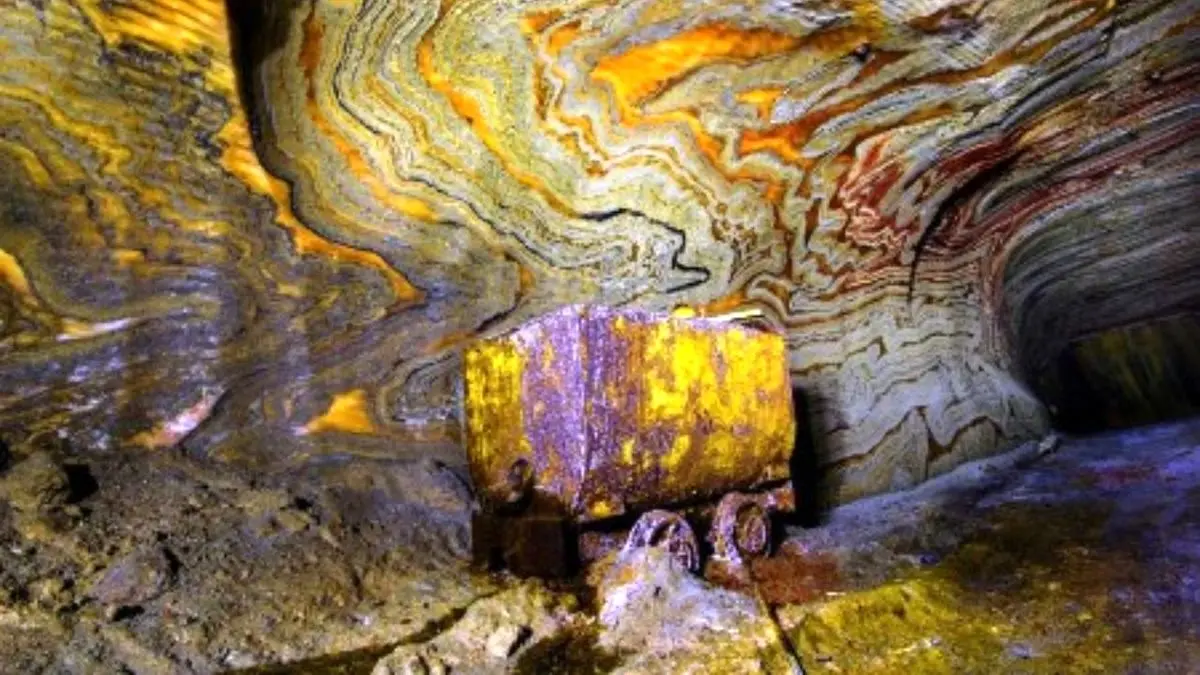 کیهان: ایران می تواند کمبود اورانیوم خود را از افغانستان تامین کند