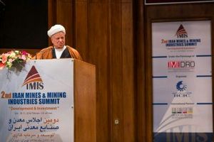 هاشمی رفسنجانی: سرمایه‌گذاران برای فعالیت در ایران با کشوری ماجراجو روبرو نیستند