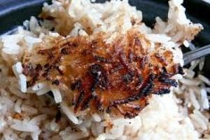 بوی سوختگی برنج را چطور از بین ببریم؟