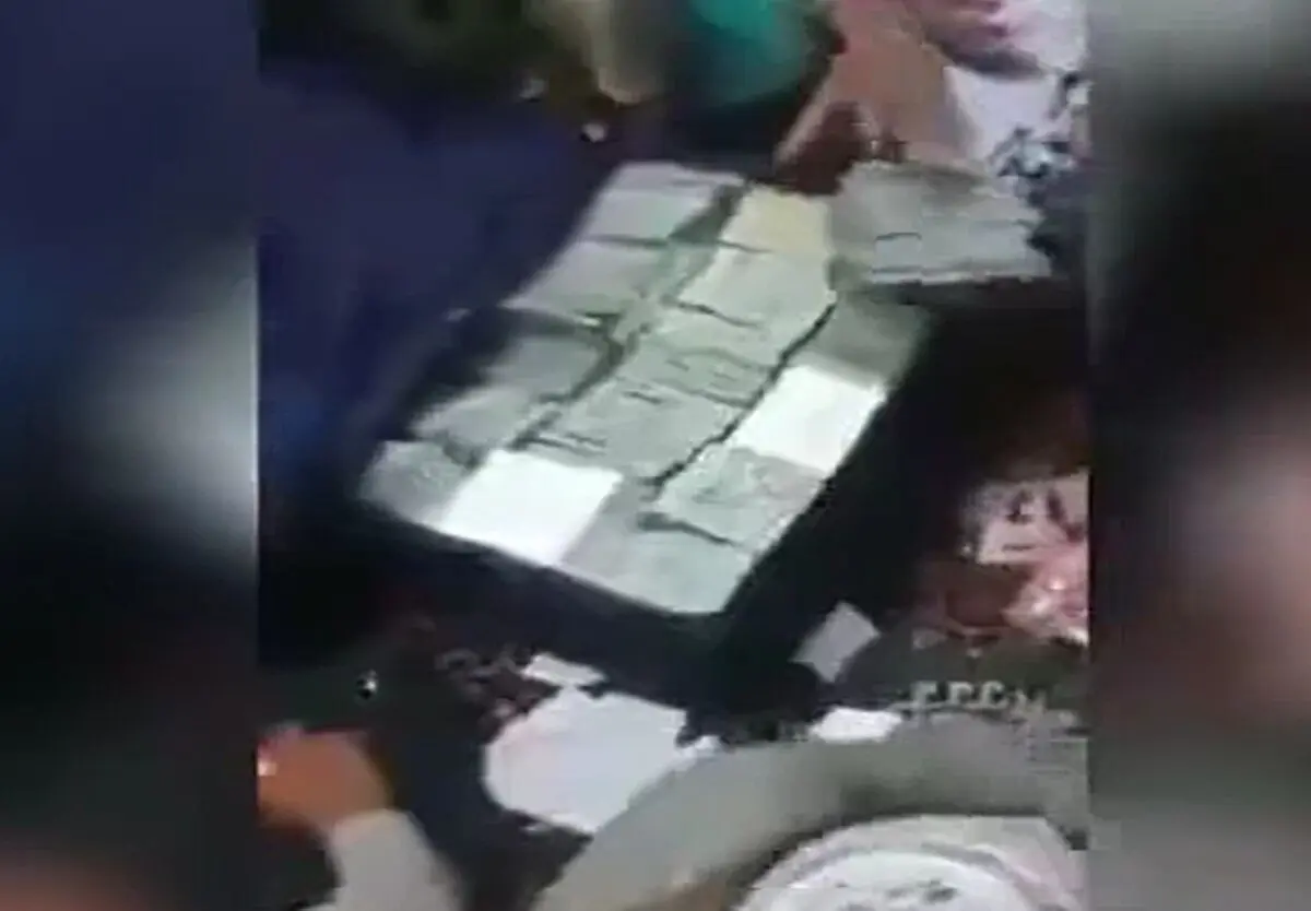 طالبان مدعی کشف ۶ و نیم میلیون دلار در منزل معاون اول اشرف غنی شد/ ویدئو