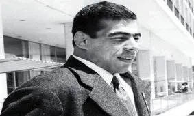 درخواست از وزیر برای بوسیدن پیشانی پهلوان تختی و واکنش منفی وزیر