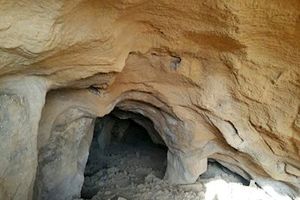 کشف یک غار جدید در محوطه باستانی همدان