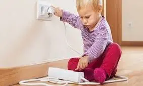 چگونه خانه را برای کودکان ایمن کنیم/ ویدئو