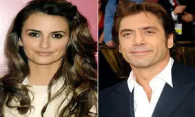 بوسه عاشقانه خاویر باردم و پنه لوپه کروز پس از دریافت جایزه در جشنواره ونیز/ عکس