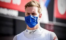 تمدید قرارداد مایک شوماخر با تیم "هاس"